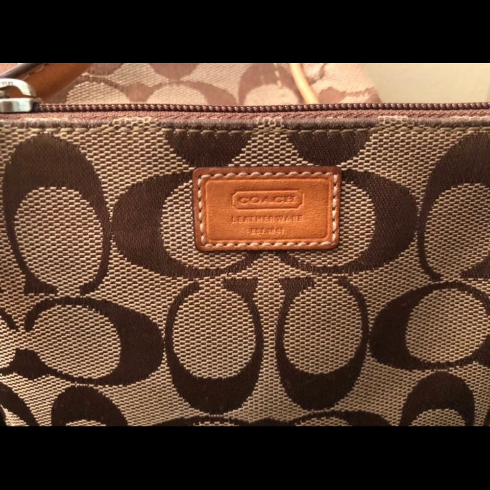 Coach - Picture 2 of 4